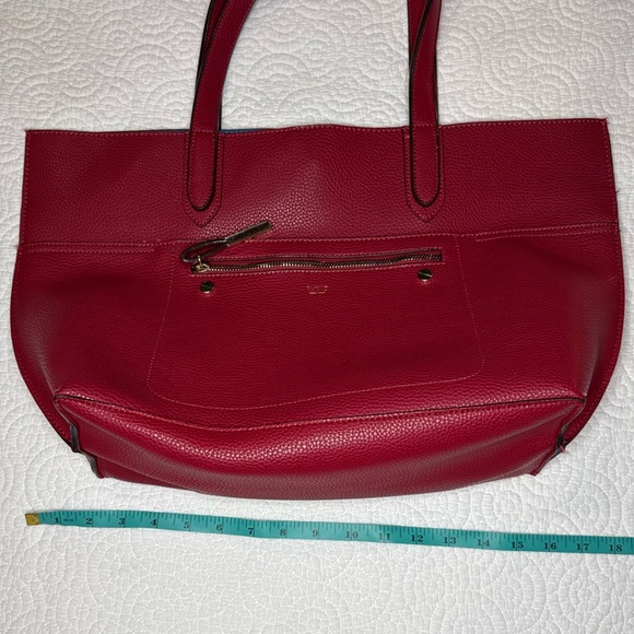 Chic Red Leather Tote Bag - Picture 8 of 10